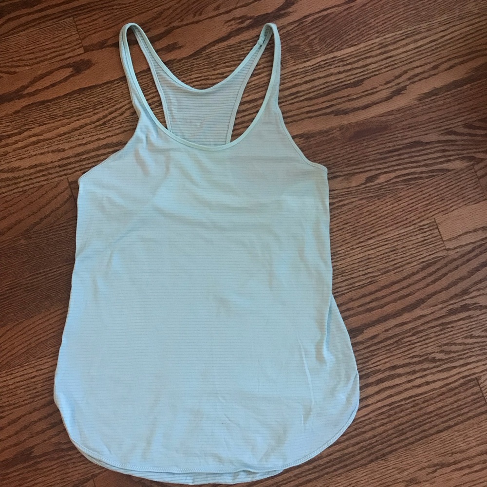 Lululemon mint green singlet size 6. EUC